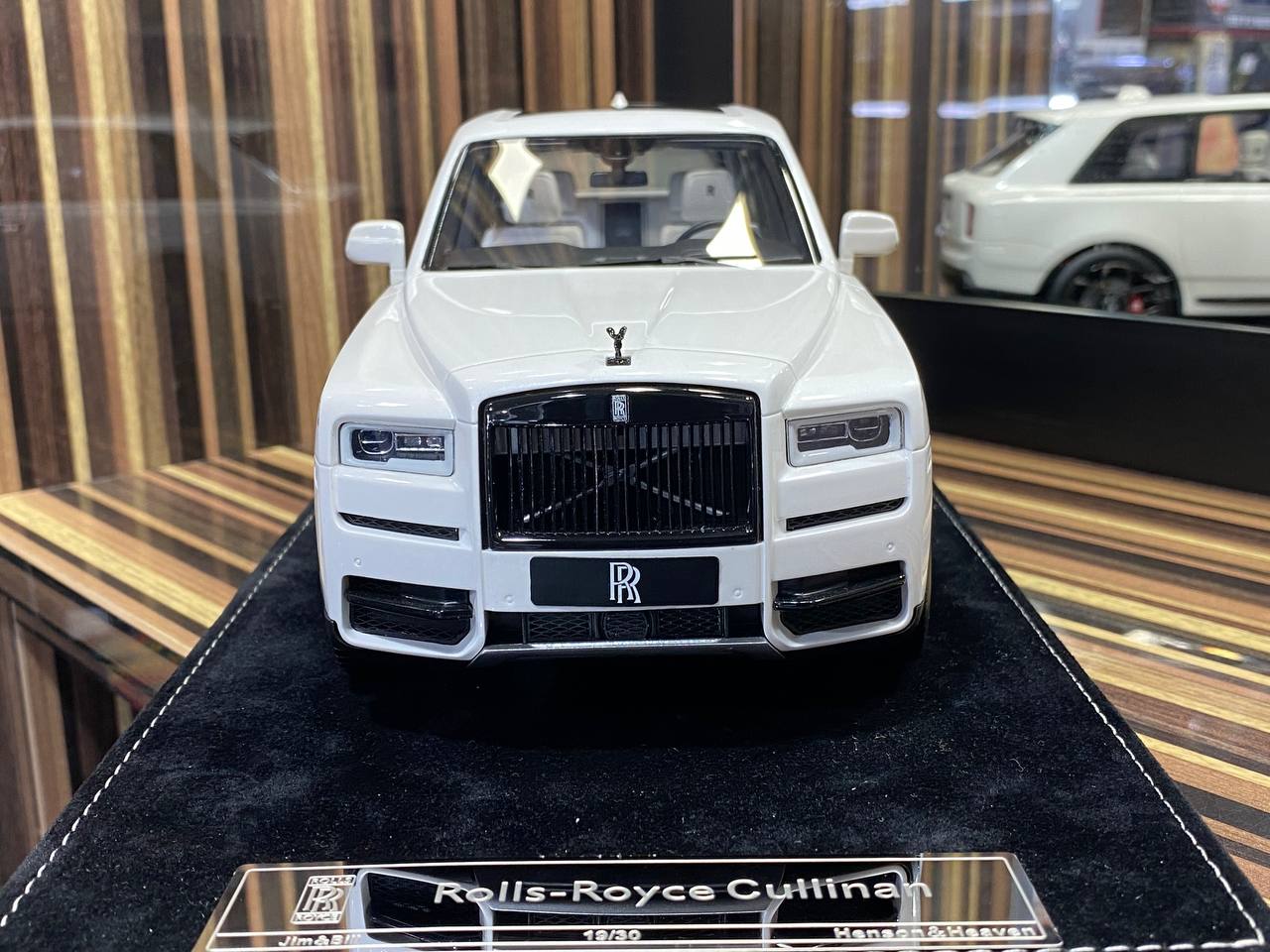 1/18 Henson&Heaven Resin Model - Rolls-Royce Cullinan Limited Edition in Elegant White|Sold in Dturman.com Dubai UAE.
