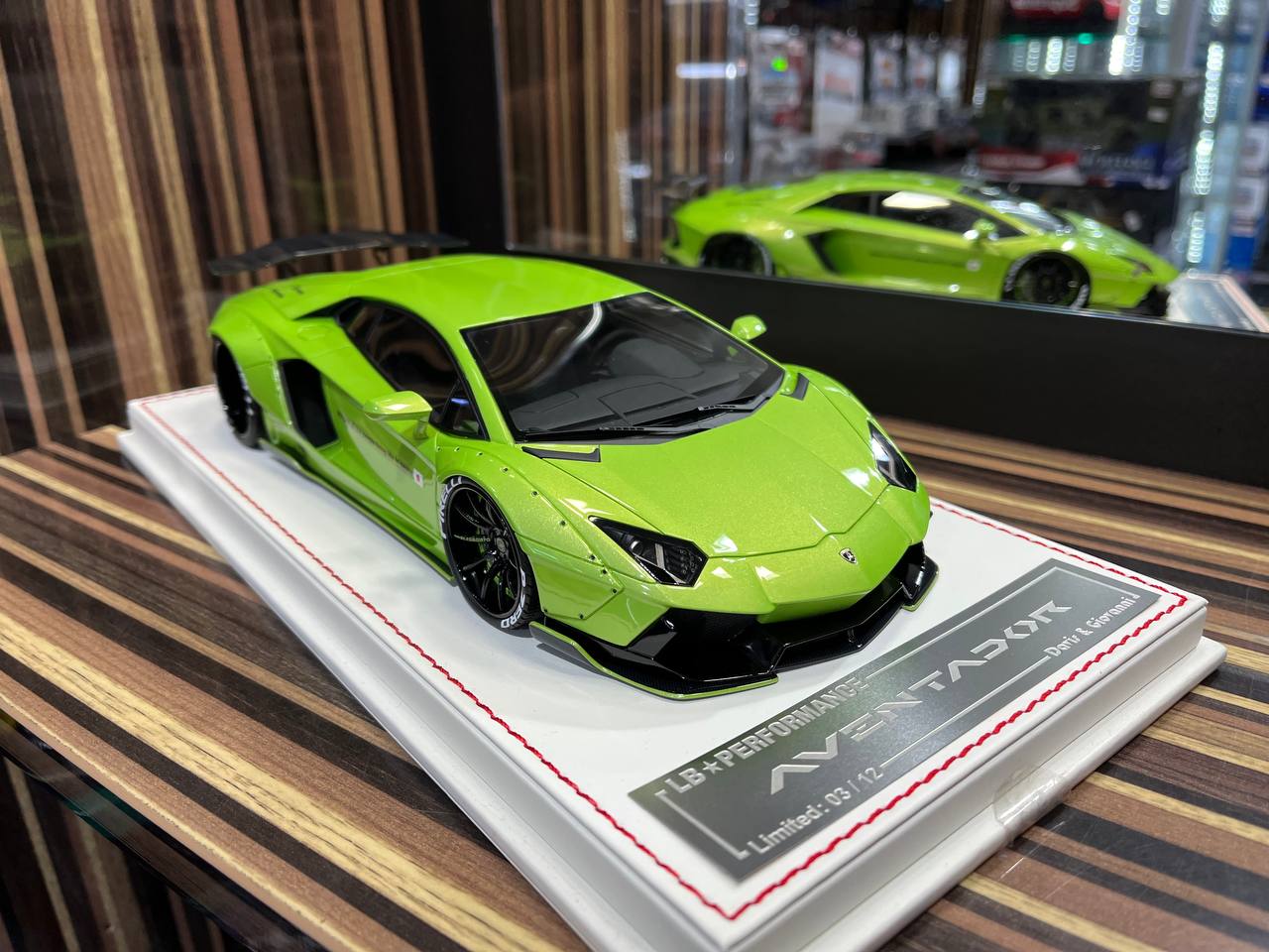 Davis & Giovanni Lamborghini Aventador LBWK 1/18 Resin Model - Apple Green|Sold in Dturman.com Dubai UAE.