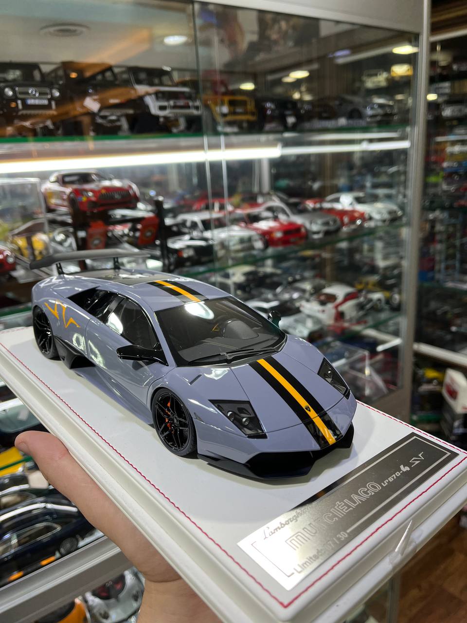 Davis & Giovanni Lamborghini Aventador LP670-4 SV 1/18 Resin Model - Grey|Sold in Dturman.com Dubai UAE.