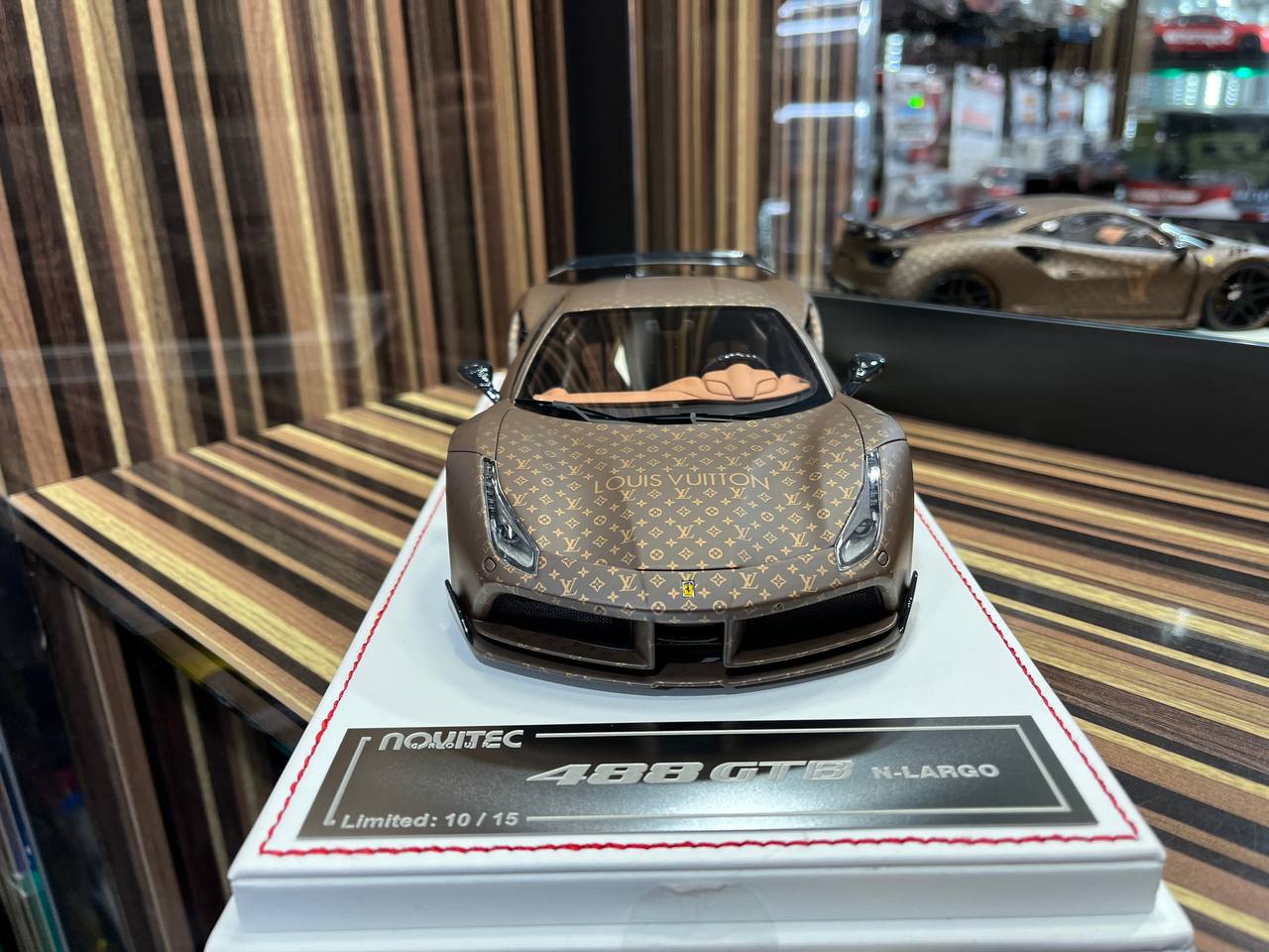 Davis & Giovanni Ferrari 488 GTB Novitec 1/18 Resin Model - Brown|Sold in Dturman.com Dubai UAE.