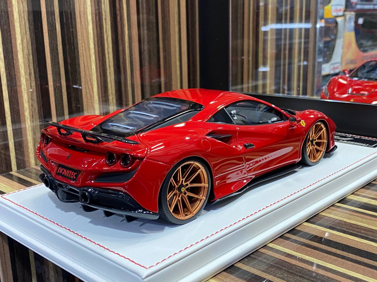 1/18 Davis & Giovanni Ferrari F8 Tributo Limited Edition (60pcs) Red|Sold in Dturman.com Dubai UAE.