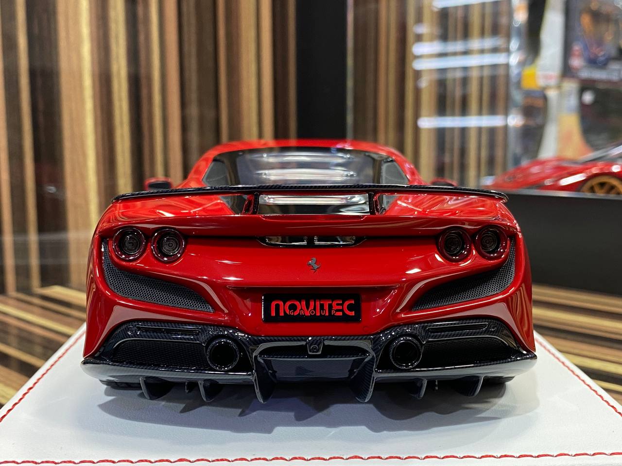 Davis & Giovanni Ferrari F8 Tributo - 1/18 Resin Model, Limited Edition 60pcs, Red|Sold in Dturman.com Dubai UAE.