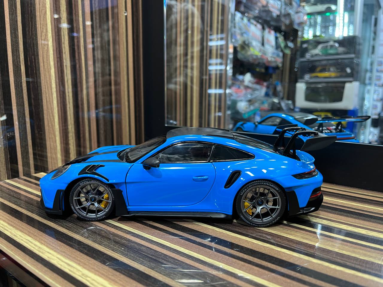 Minichamps Porsche GT3RS - 1/18 Diecast Model, Partially Opening - Blue
