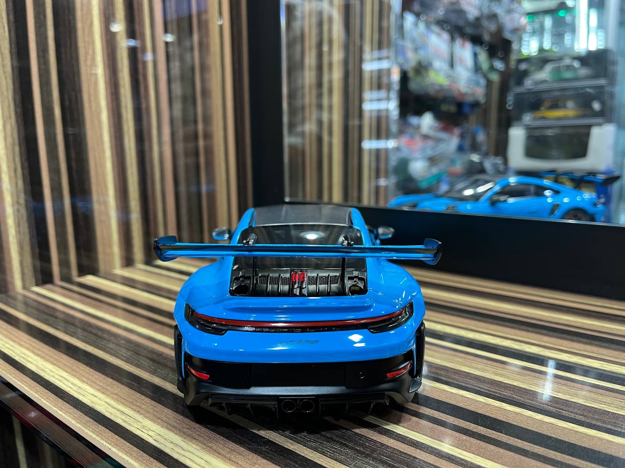 Minichamps Porsche GT3RS - 1/18 Diecast Model, Partially Opening - Blue