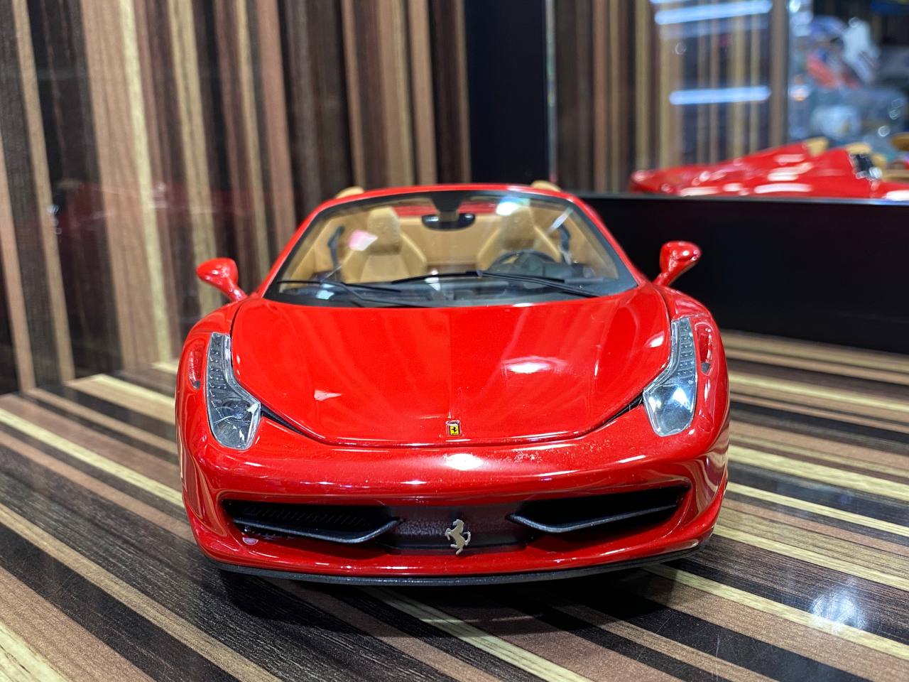 1/18 metal Diecast HotWheels Ferrari 458 Spider Red - Full Opening