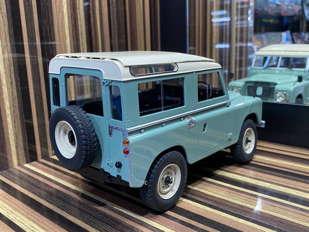 Cult Scale Model Land Rover 88 Series III (1978) - 1/18 Resin, Green