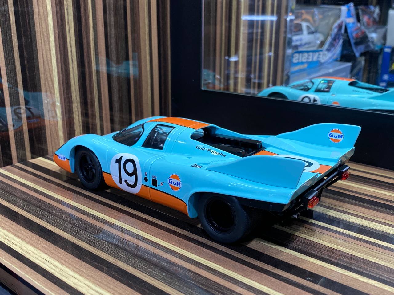1/18 Metal Diecast Porsche 917K #19 24h Le Mans 1971 - Gulf Livery by CMR