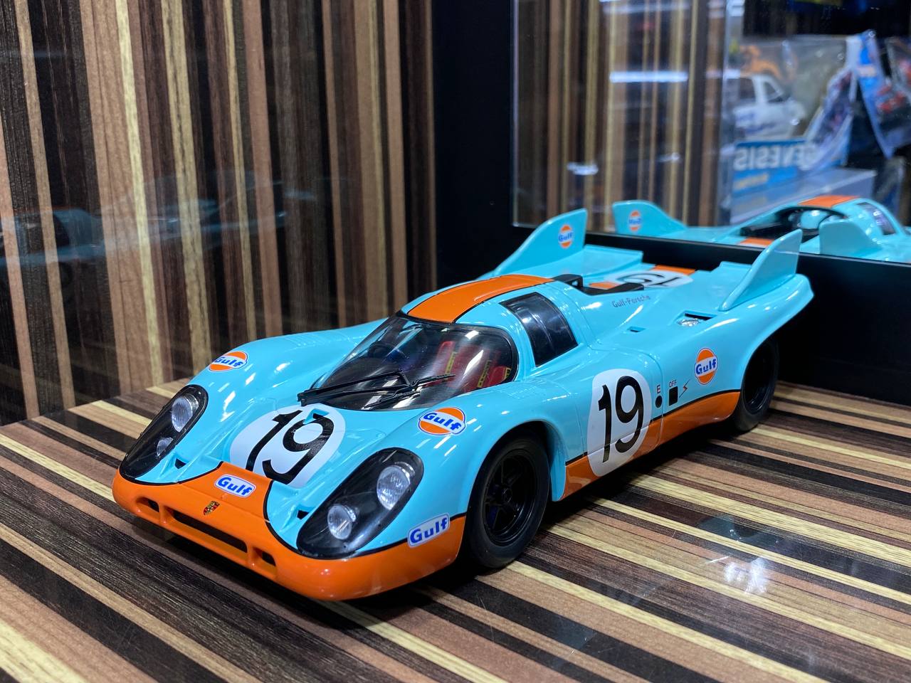 1/18 Metal Diecast Porsche 917K #19 24h Le Mans 1971 - Gulf Livery by CMR