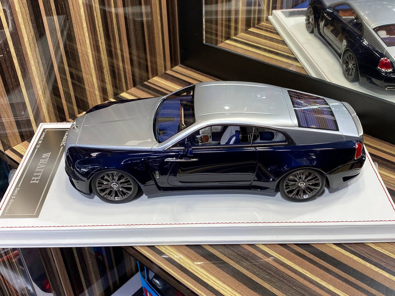 Davis & Giovanni Rolls Royce Wraith Novitec - 1/18 Resin Model,Black / Silver