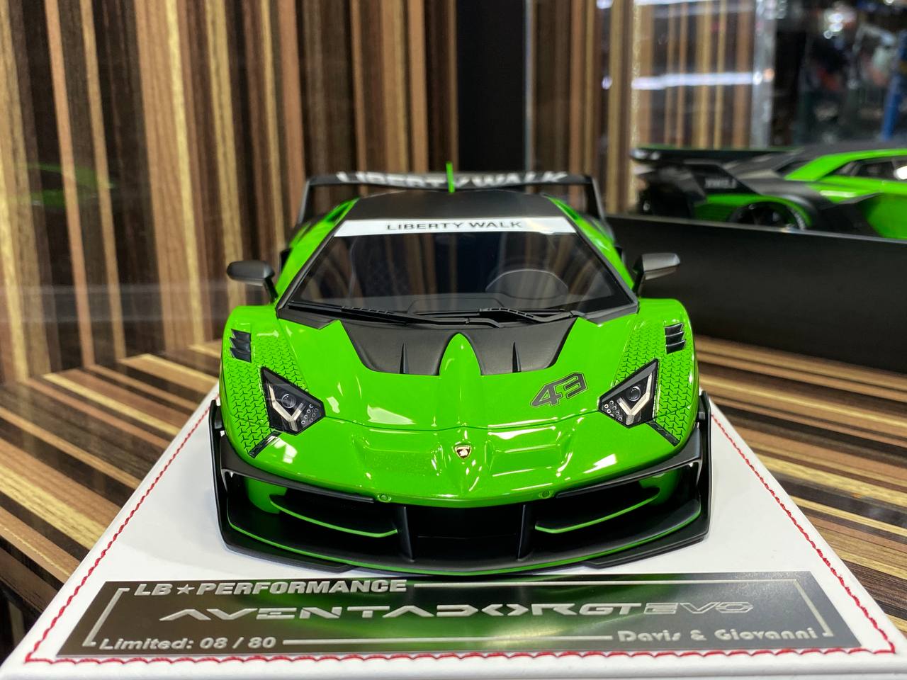 Davis & Giovanni Lamborghini Aventador GT EVO - 1/18 Resin Model - Pearl Green