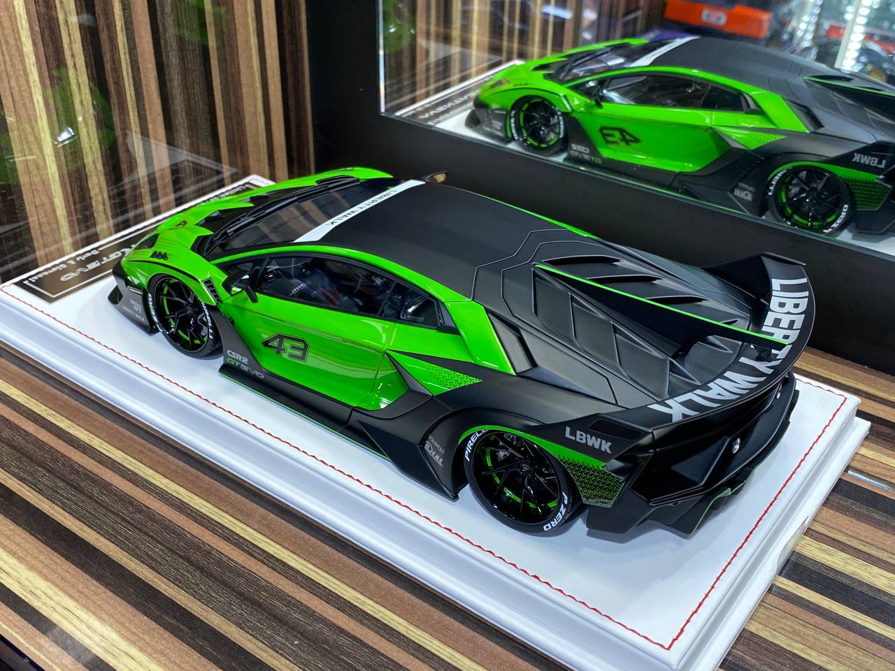 Davis & Giovanni Lamborghini Aventador GT EVO - 1/18 Resin Model - Pearl Green