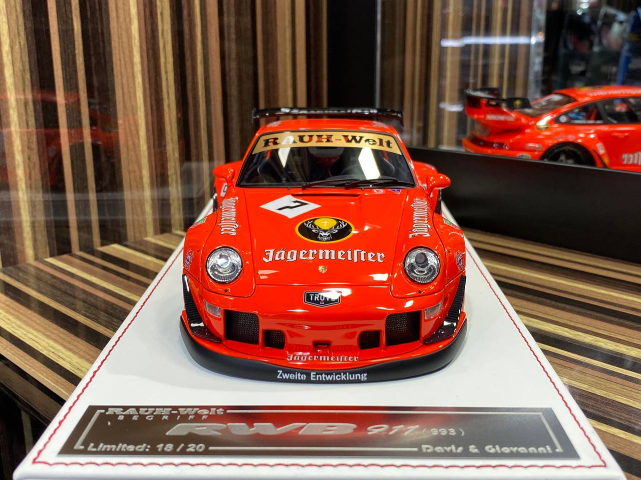 Davis & Giovanni Porsche RWB 911 (993) - 1/18 Resin - Orange, Jagermeister Decal
