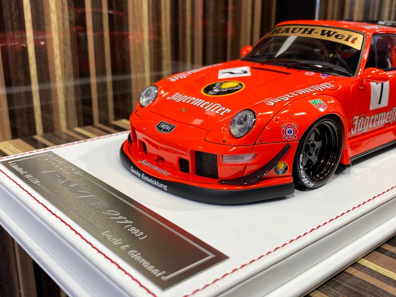 Davis & Giovanni Porsche RWB 911 (993) - 1/18 Resin - Orange, Jagermeister Decal