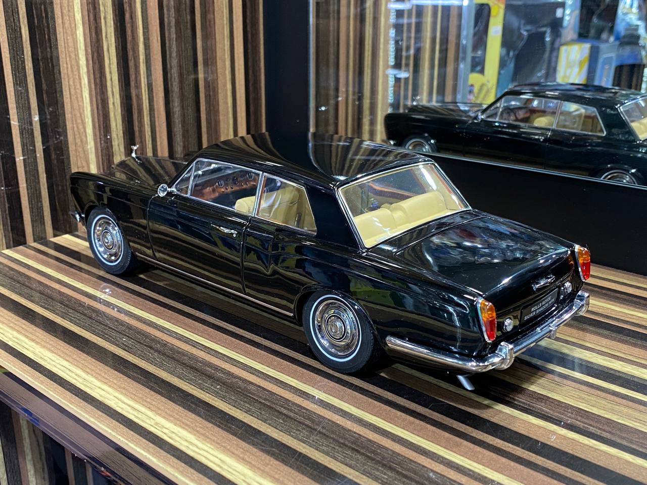 Paragon Models Rolls Royce Silver Shadow MPW 2-Door Coupe - 1/18 Diecast, Black - Paint Rashes Present