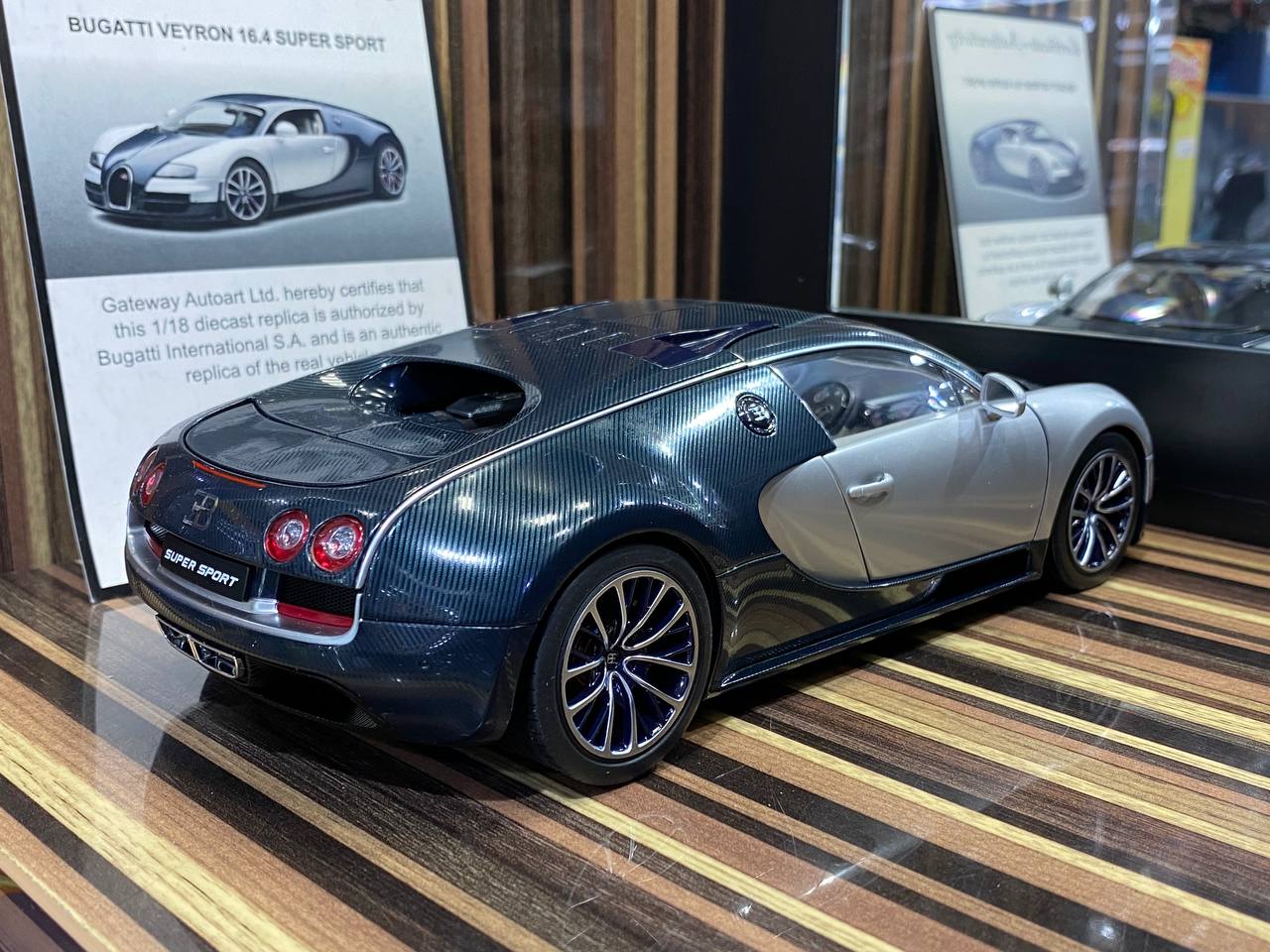 AutoArt Bugatti Veyron 16.4 Super Sport -[ 1/18 Diecast, Dark Blue]