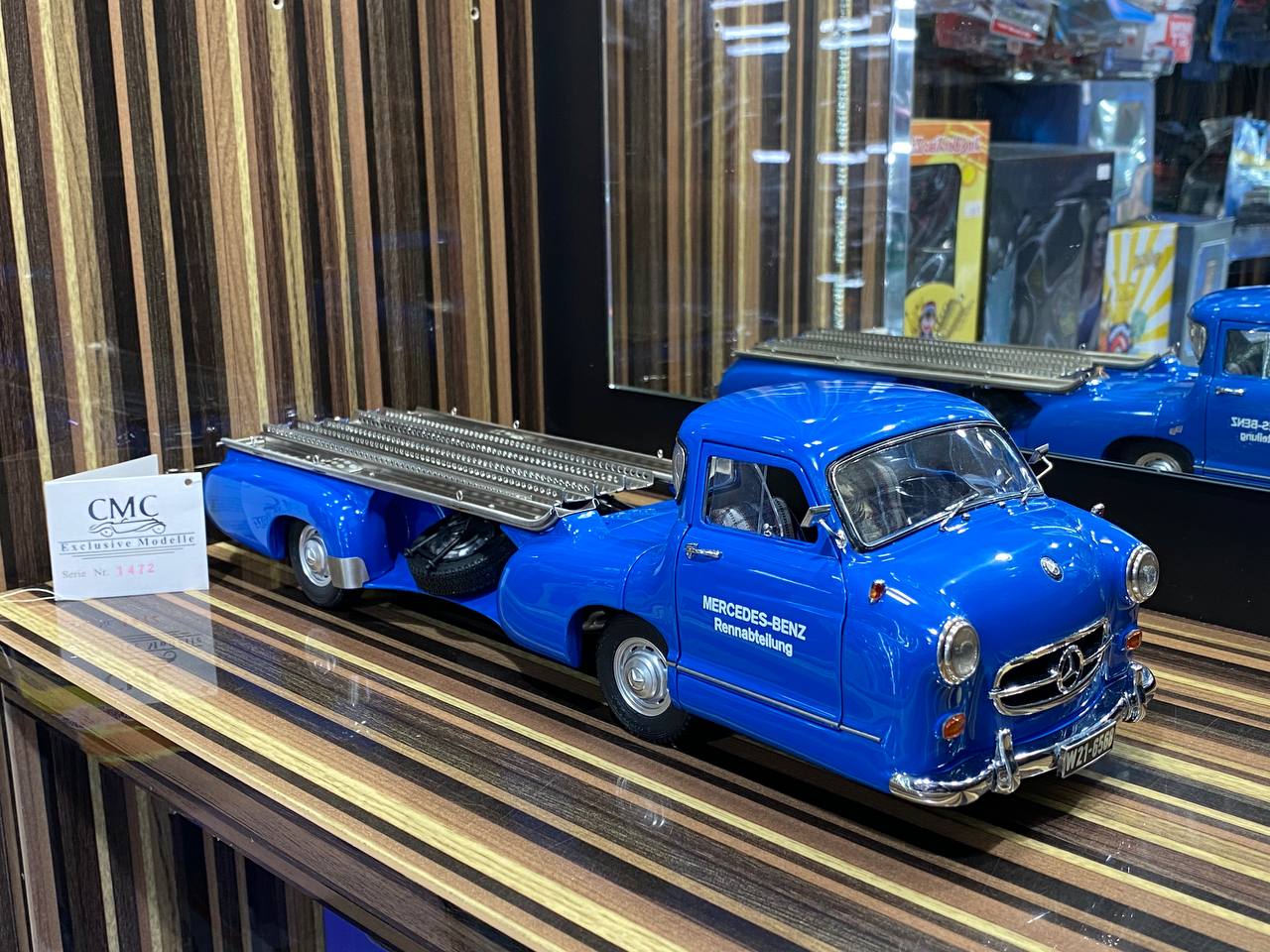 CMC Mercedes-Benz Renntransporter 1954-55[ 1/18 Diecast, Blue]