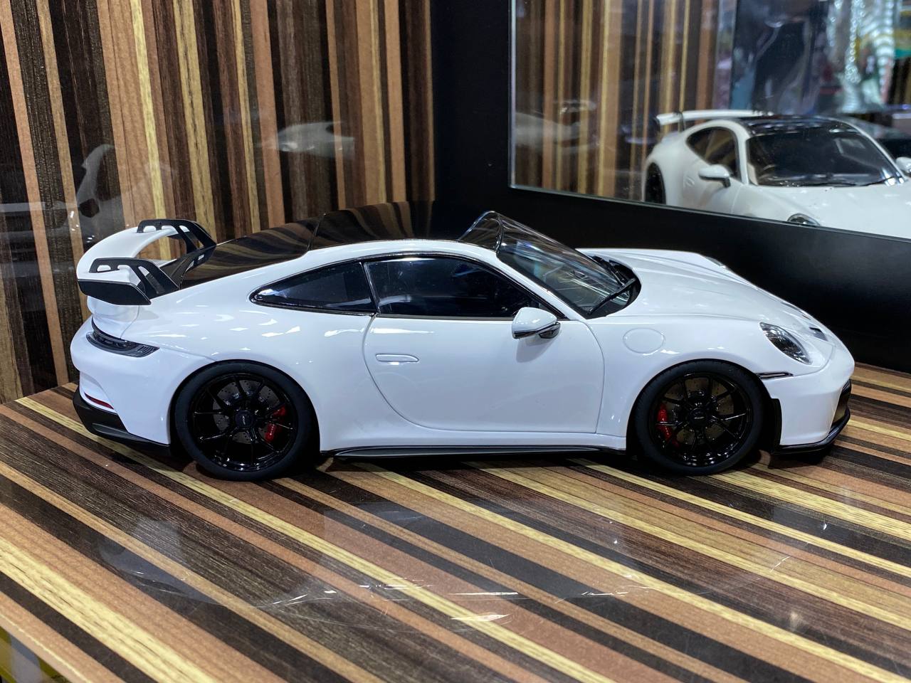 Porsche 911 GT3  2021 by Norev [1/18 Metal Diecast White ]