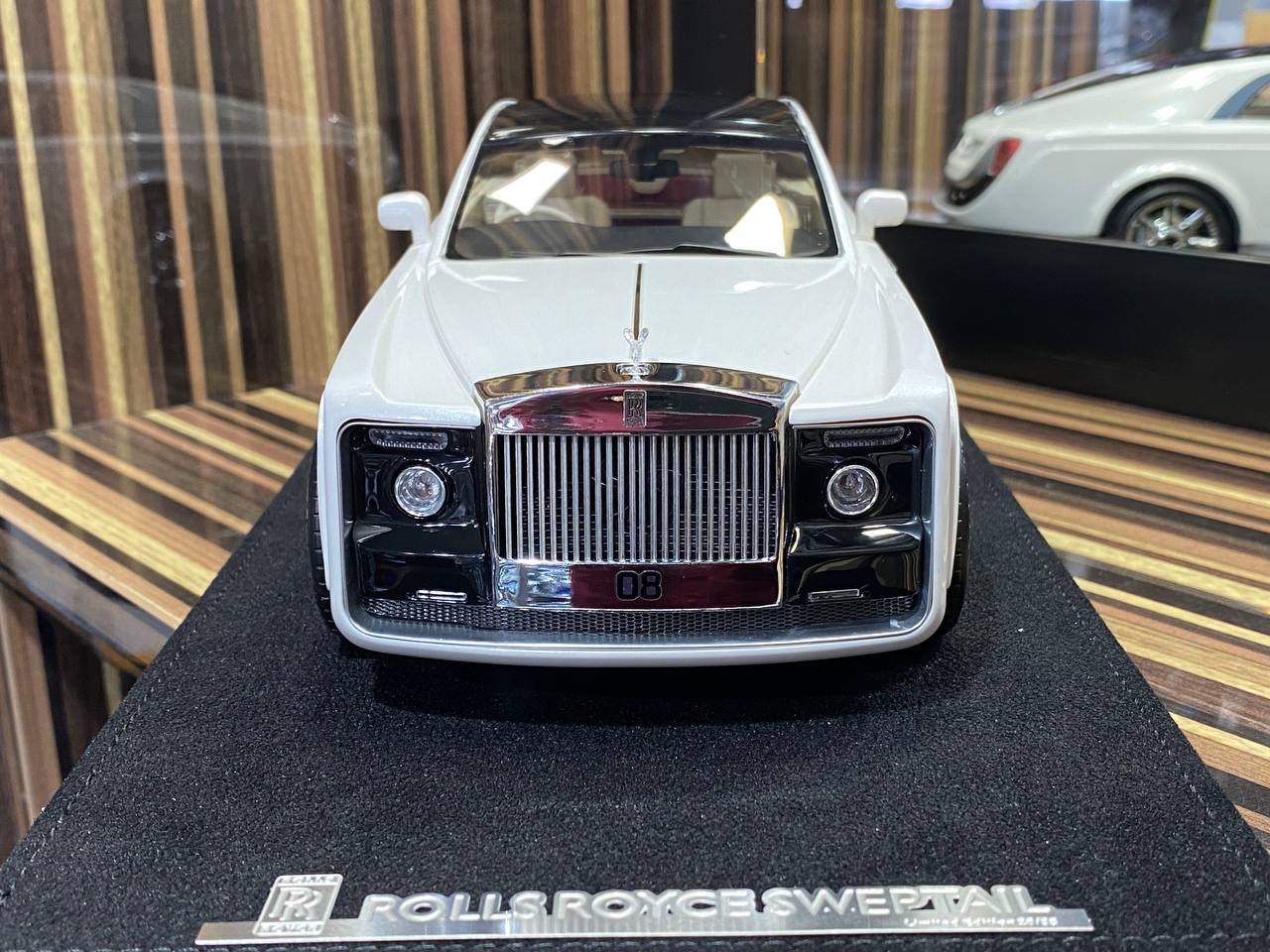 AutoBarn Models Rolls-Royce SWEPTAIL - 1/18 Resin Model, Pearl White|Sold in Dturman.com Dubai UAE.
