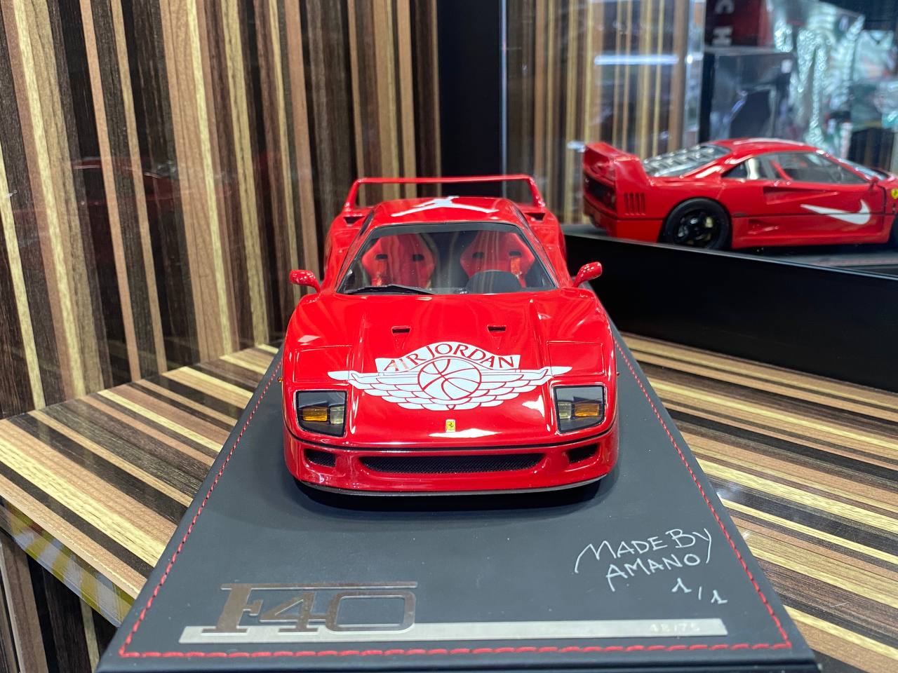 Auto Barn Ferrari F40 Made by Amano - 1/18 Resin Model, Red