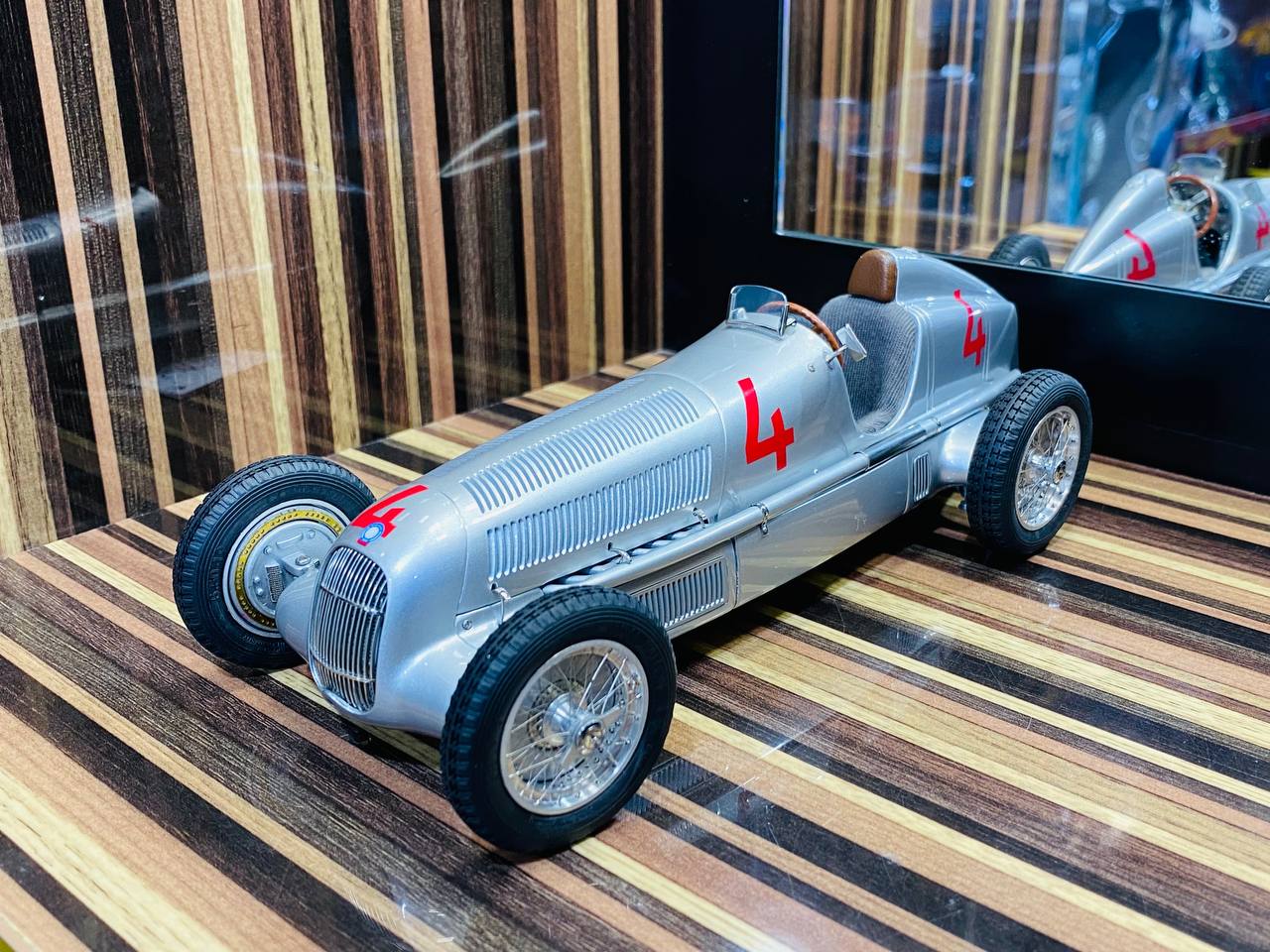 CMC Mercedes-Benz W25, 1935 Luigi Fagioli, Start No. #4 Sieger GP Monaco [1/18 Diecast]