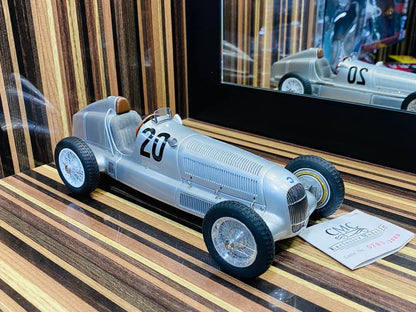 CMC Mercedes-Benz W23, 1934 Eitelrennen, Mantred von Brauchitsch Eistes Rennen, erster Sieg [1/18 Diecast]