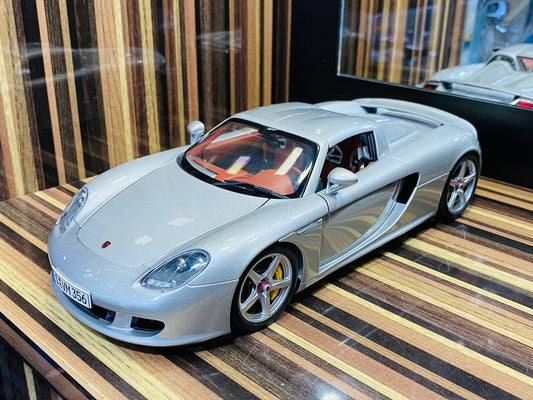 AutoArt Porsche Carrera GT Diecast Model Car - [1/18 Silver | All Opening]