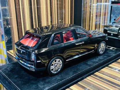 HH Rolls Royce Cullinan Resin Limited Edition  - Diamond Black | 1/18 Scale