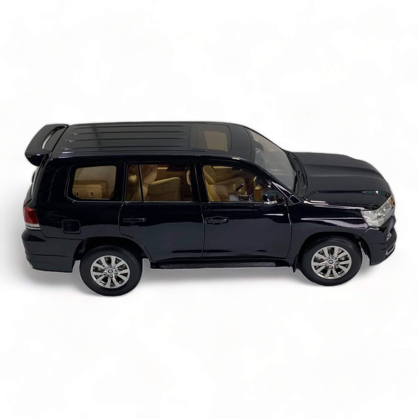 TOYOTA Land Cruiser 200 BLACK 1/18 by Kengfai|Sold in Dturman.com Dubai UAE.