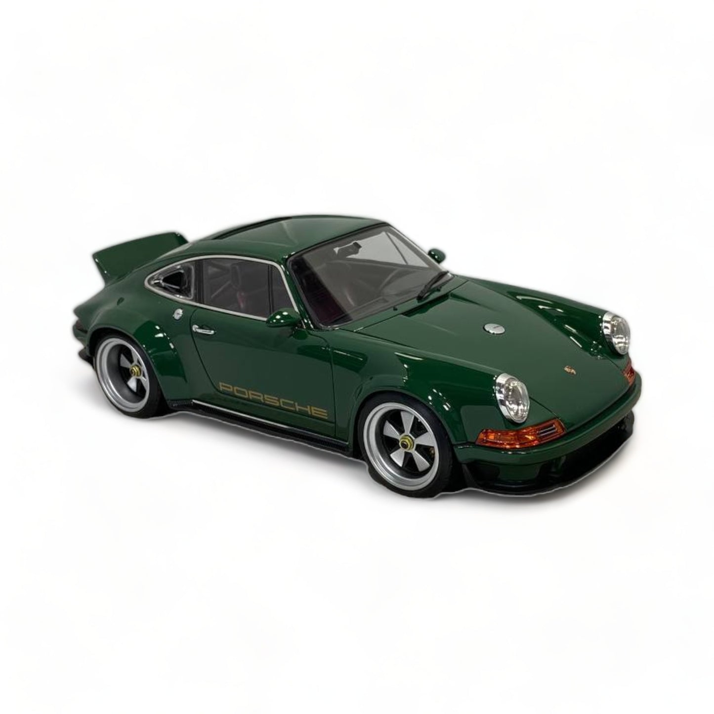 Porsche Singer DLS 1/18 Pop Race