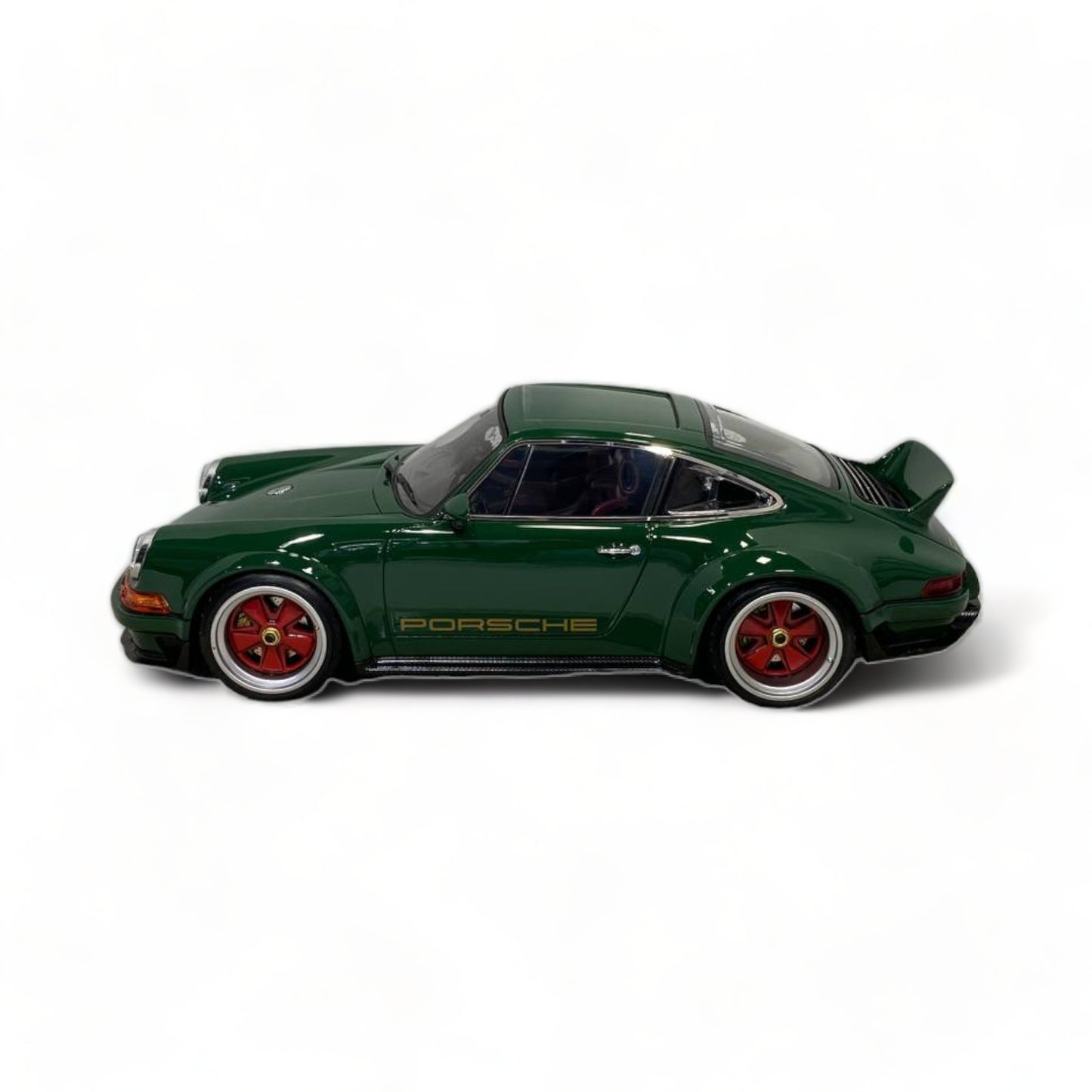 Porsche Singer DLS 1/18 Pop Race