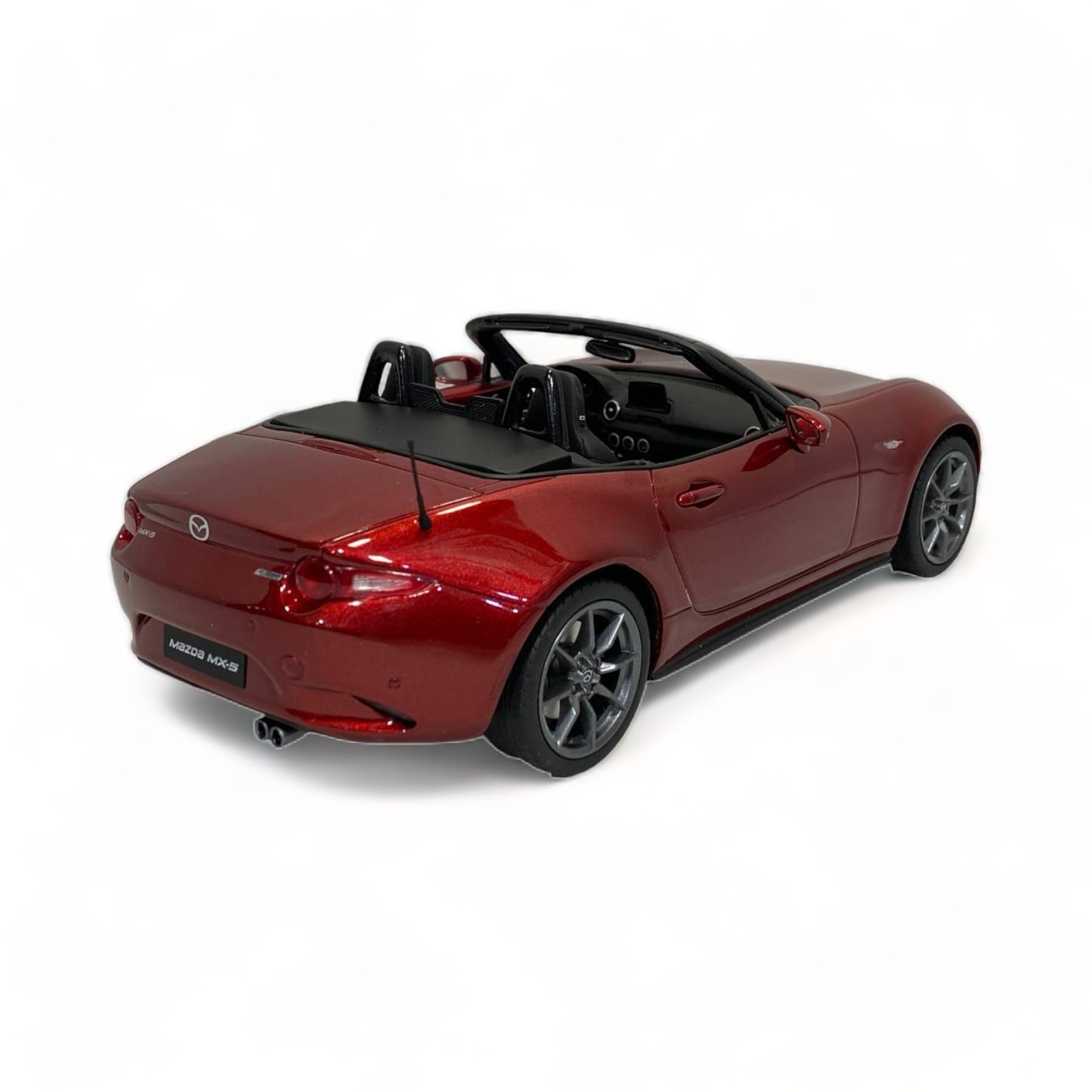 Mazda MX-5 Miata Euro Spec 1/18 Otto Mobile Red|Sold in Dturman.com Dubai UAE.