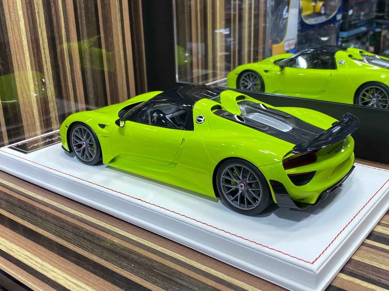 1/18 Resin Dino Porsche 918 Spyder PTS acid green Scale Model Car|Sold in Dturman.com Dubai UAE.