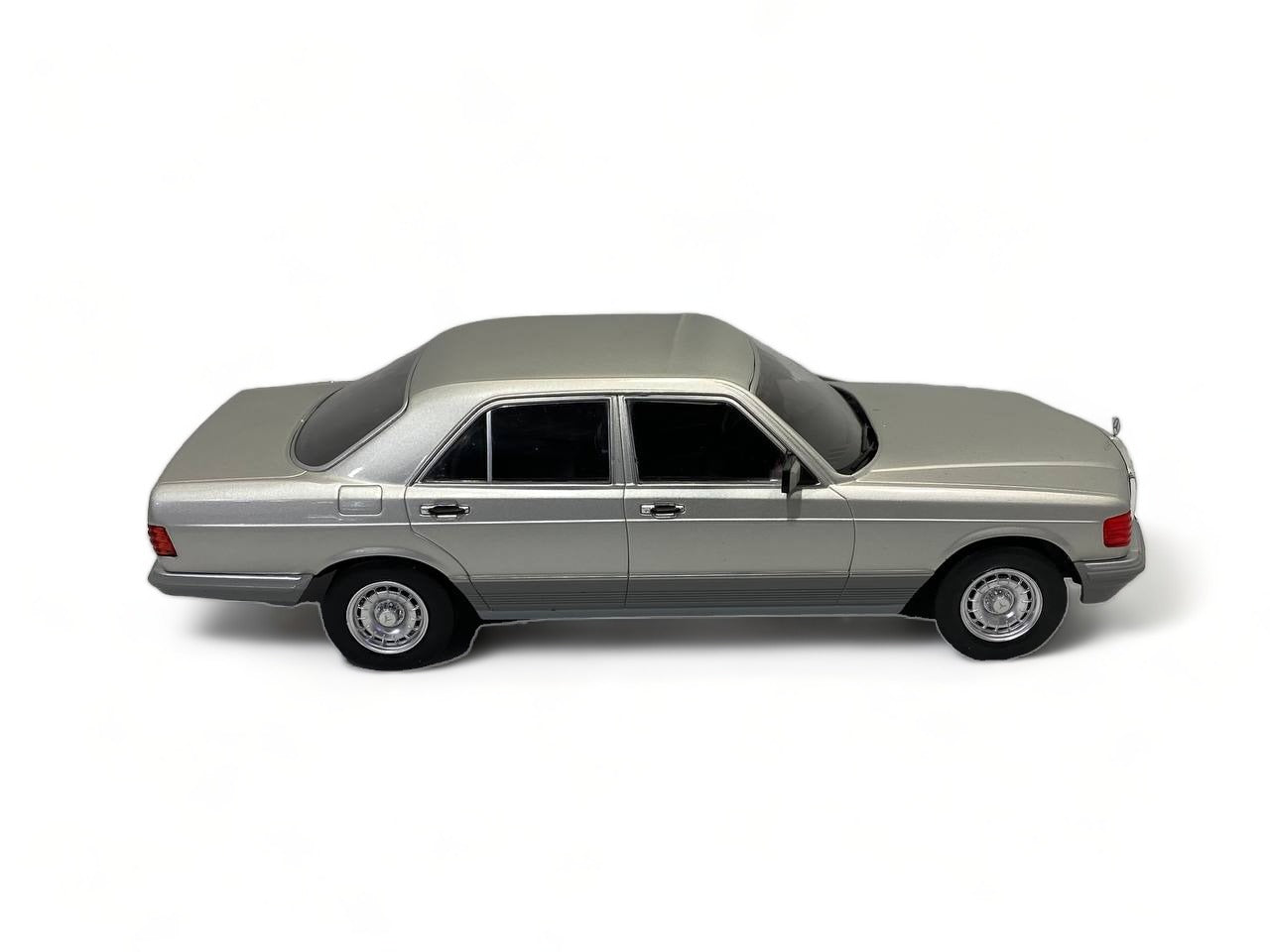 1/18 Modelcar group Mercedes benz S-CLASS 380 SE W126 SILVER Model Car|Sold in Dturman.com Dubai UAE.