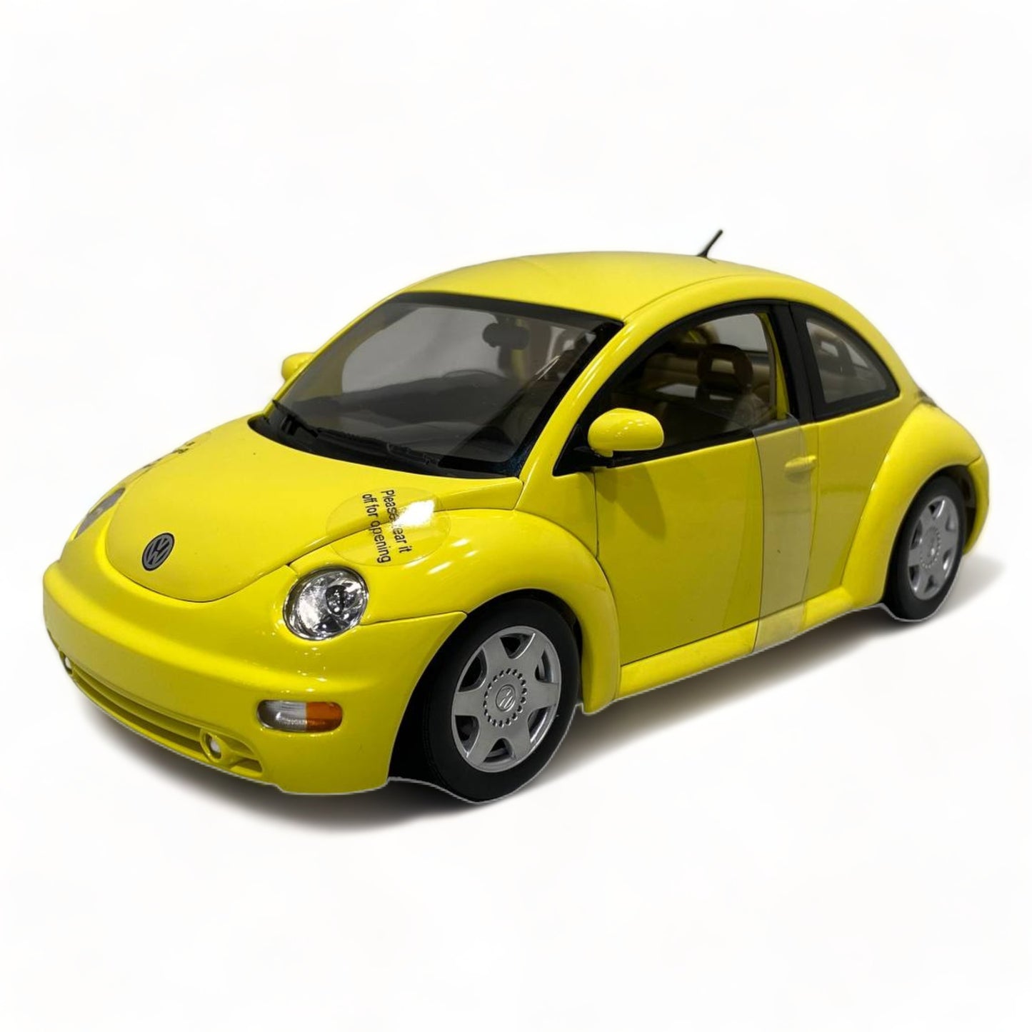 1/18 GATE G Volkswagen BEETLE COUPE YELLOW Model Car