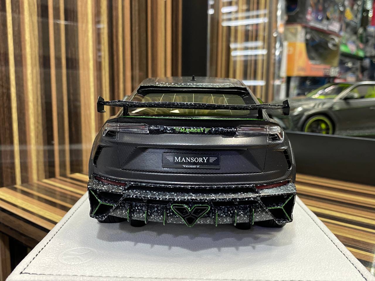 1/18 Diecast Lamborghini Mansory Urus Venatus - Grey Matt Green Model Car