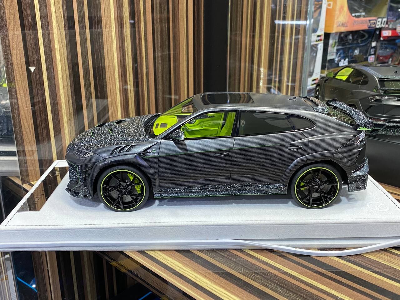 1/18 Diecast Lamborghini Mansory Urus Venatus - Grey Matt Green Model Car