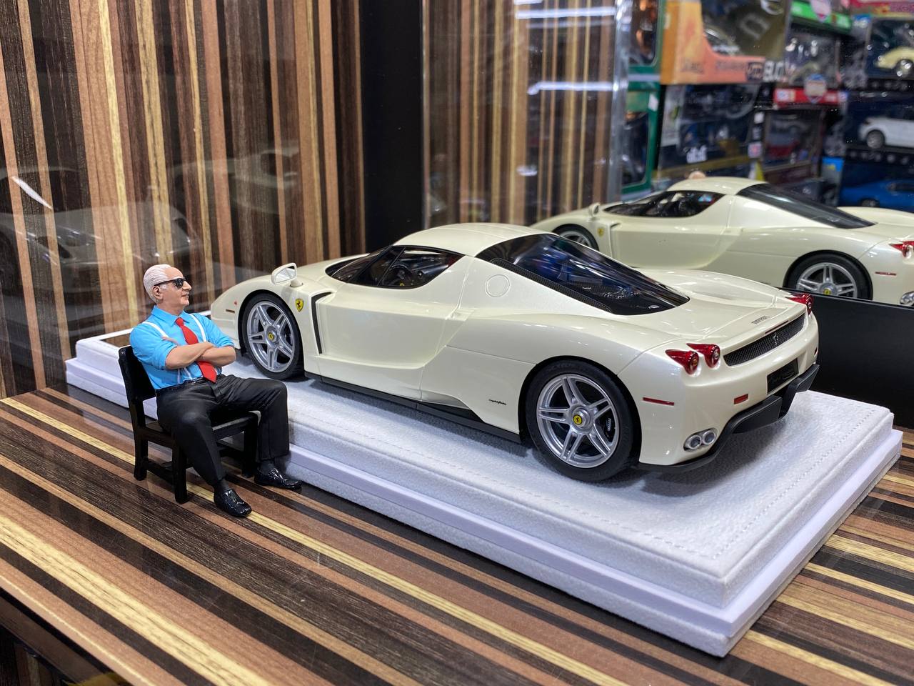 GAVIN Ferrari Enzo - White (1/18 Resin Model)|Sold in Dturman.com Dubai UAE.