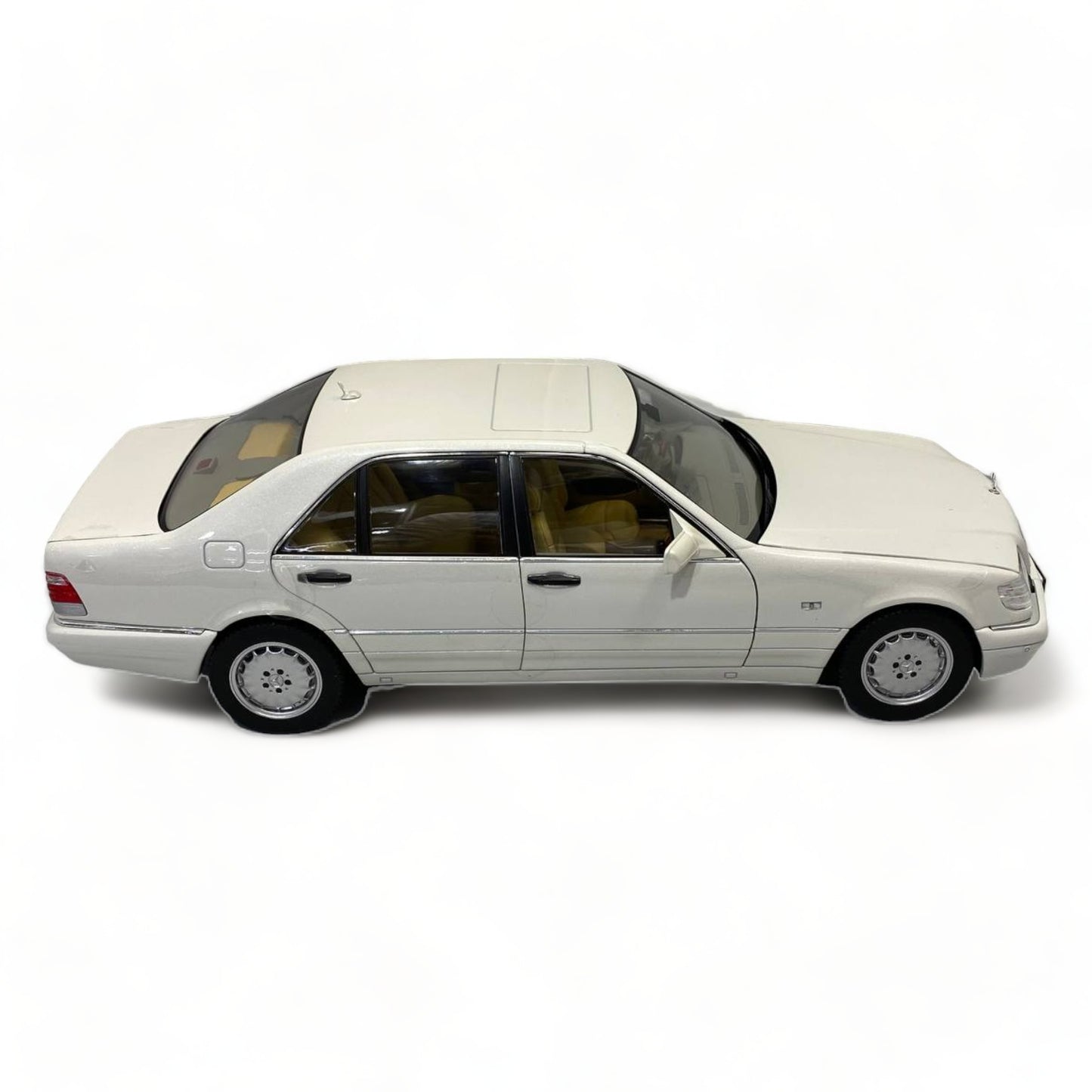 NOREV Mercedes Benz S320 - White (1977, 1/18 Scale)