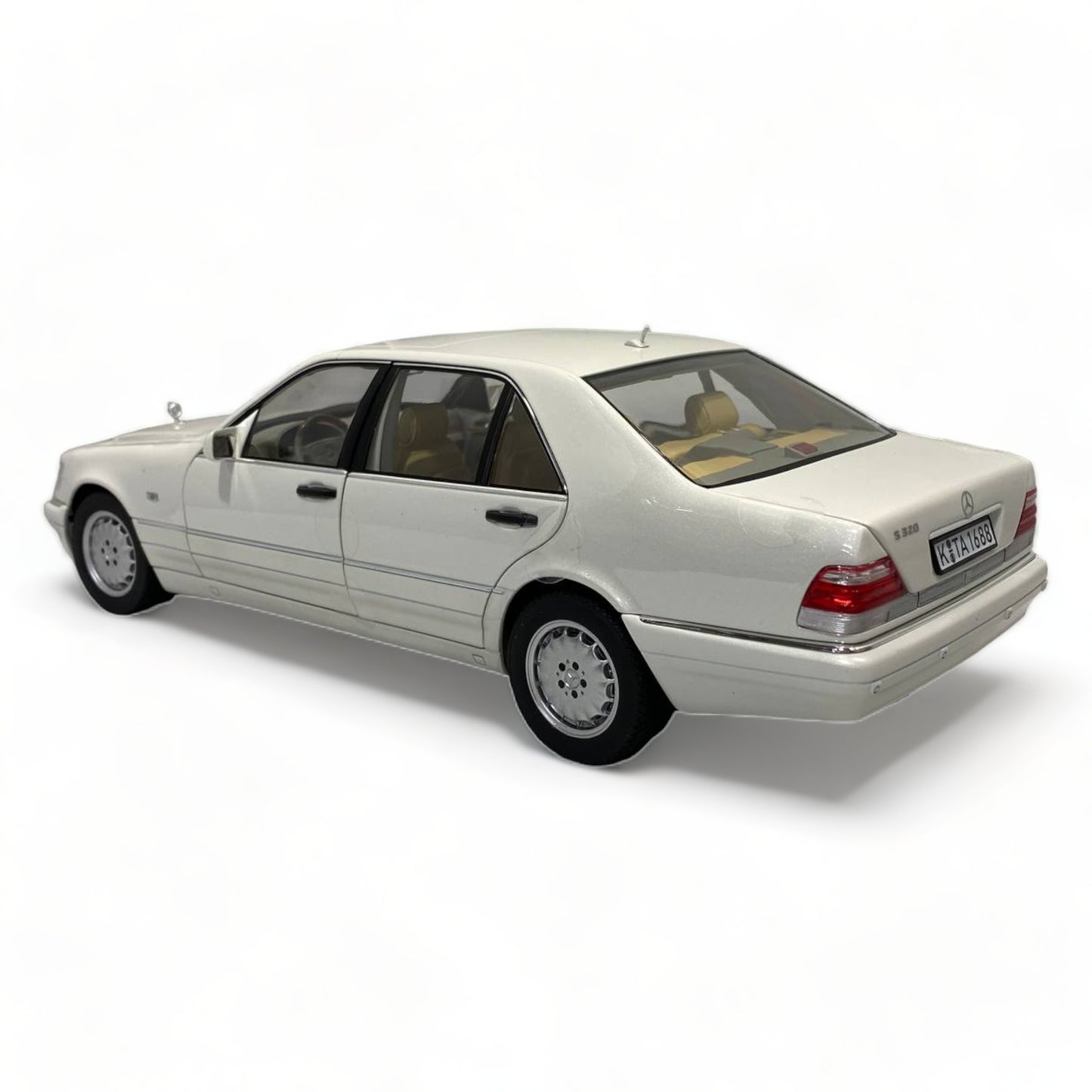 NOREV Mercedes Benz S320 - White (1977, 1/18 Scale)