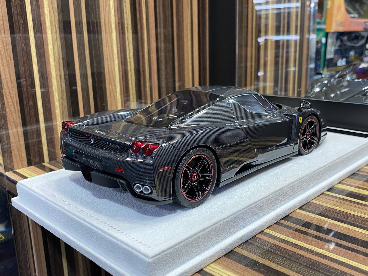 Gavin Models Ferrari Enzo-Limited Edition Full Carbon Resin Model 1/18|Sold in Dturman.com Dubai UAE.