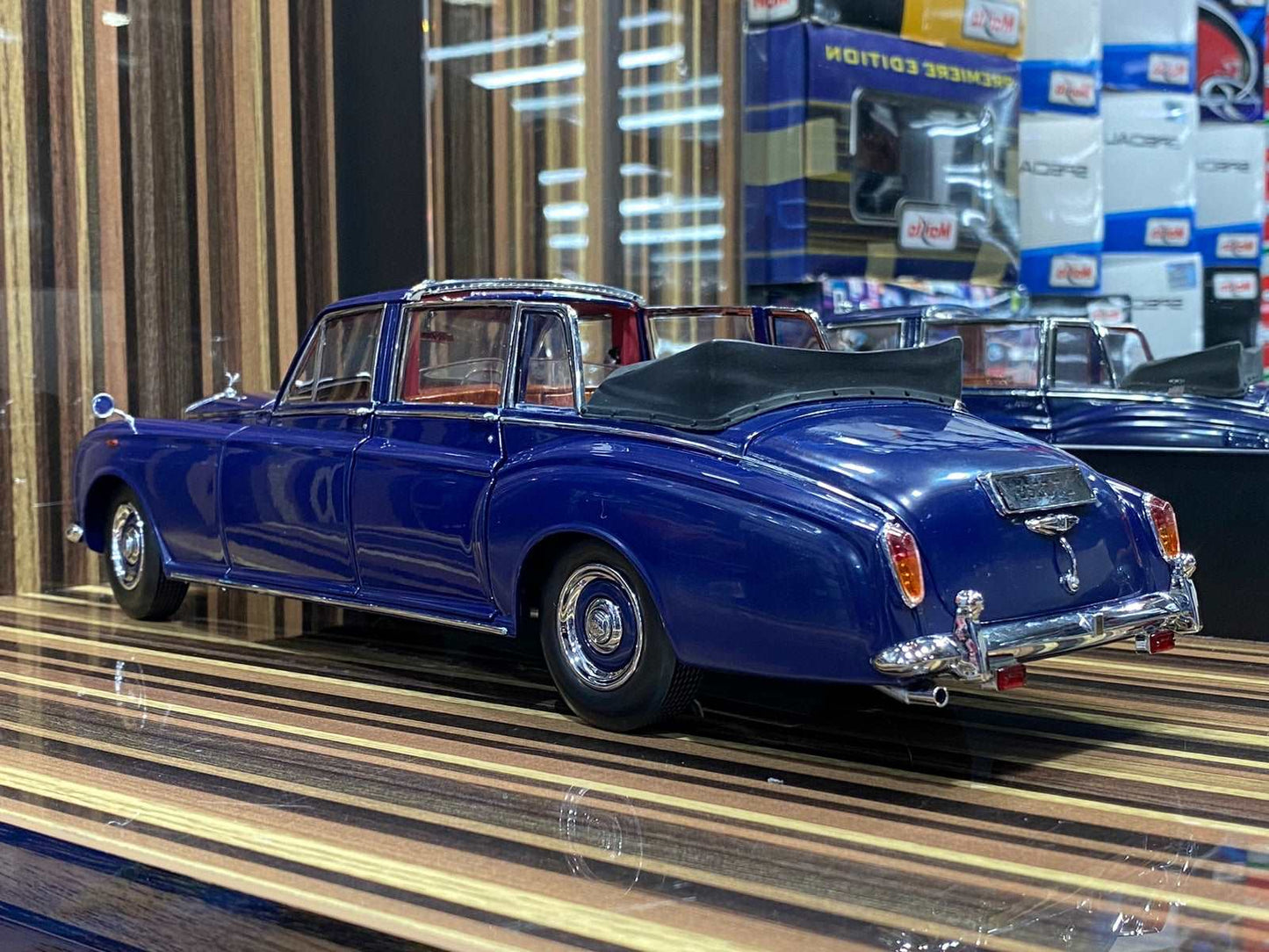 1/18 Diecast Rolls-Royce Phantom VI Blue Kyosho Scale Model Car