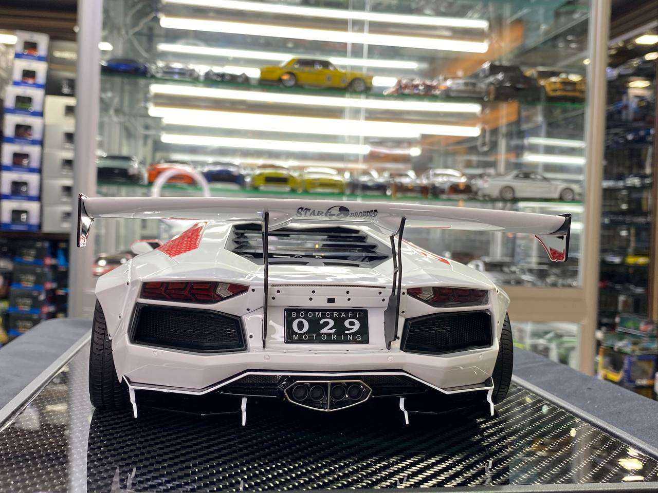 1/12 Resin Lamborghini Aventador LB Performance White Model car by Davis & Giovanni