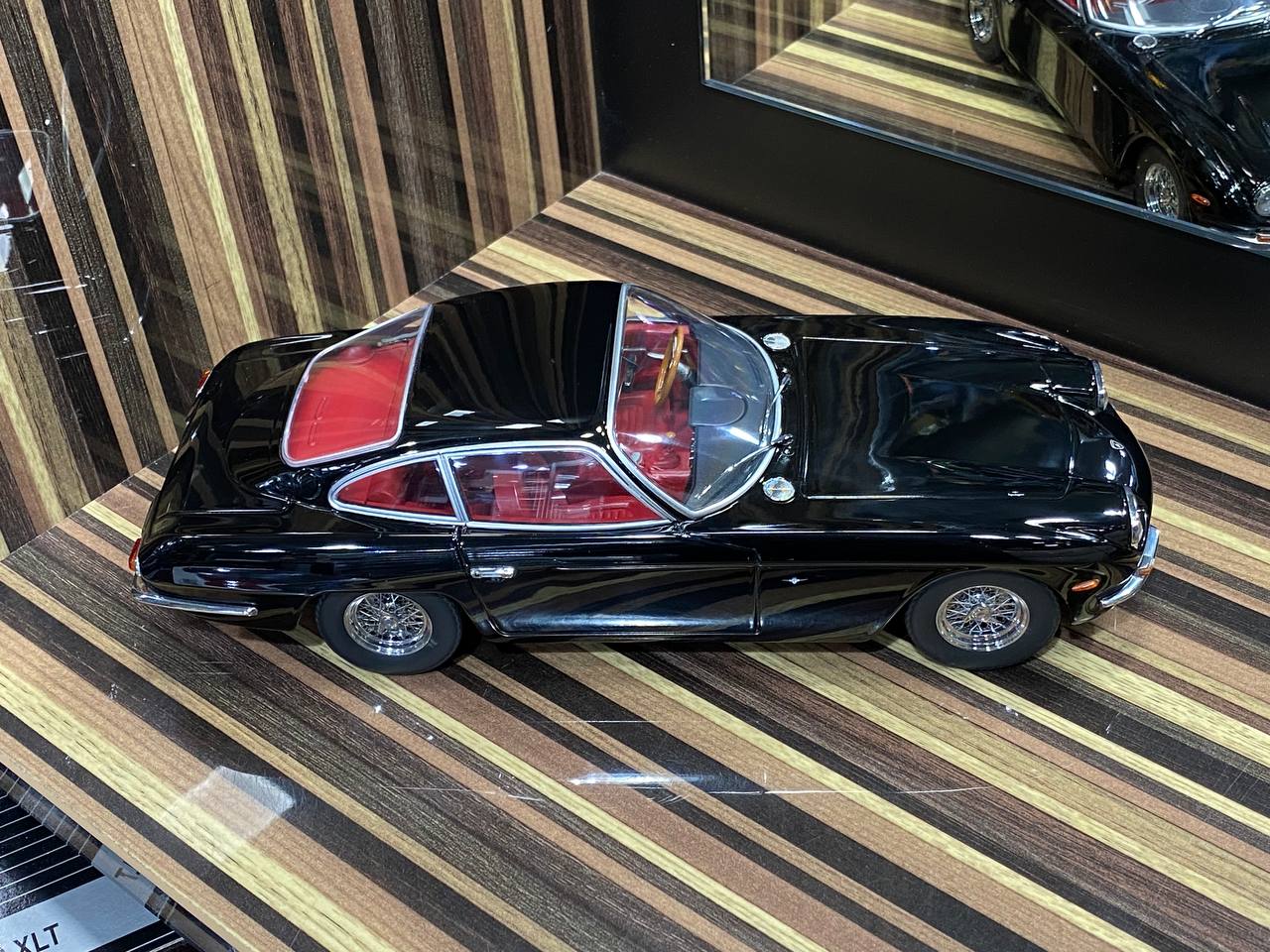 1/18 Resin Lamborghini 400 GT 2+2 Superleggera Black KK-Scale