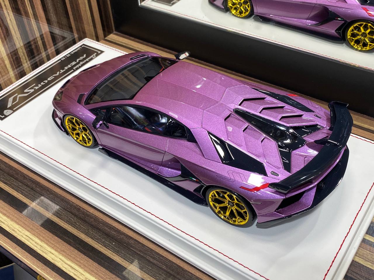 1/18 Resin Lamborghini Aventador SVJ Viola Metallic by Davis & Giovanni