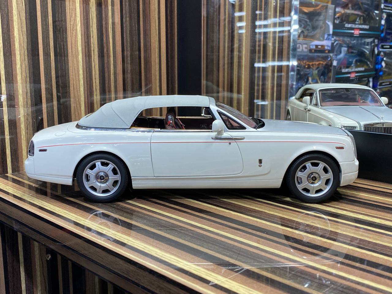 1/18 Diecast Rolls-Royce Phantom Drophead Coupe Kyosho Scale Model Car