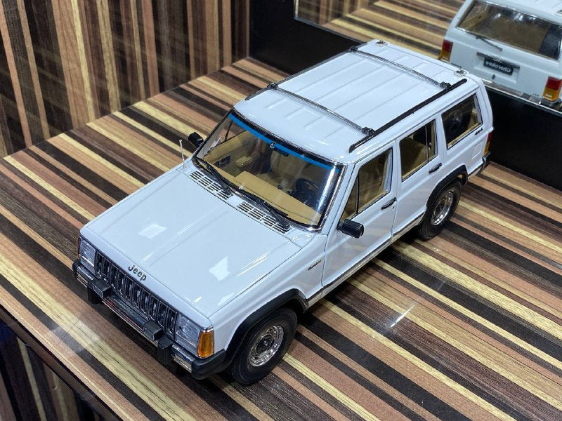Jeep 1985 Cherokee White