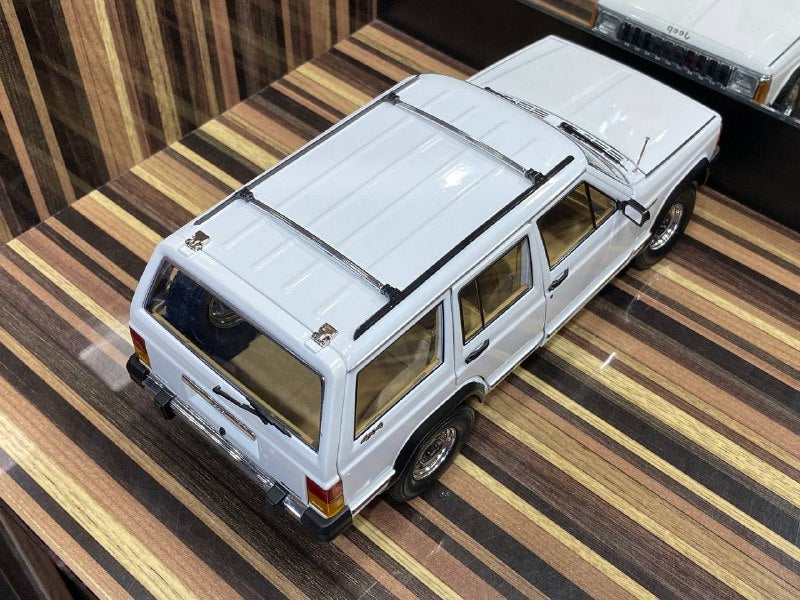 Jeep 1985 Cherokee White