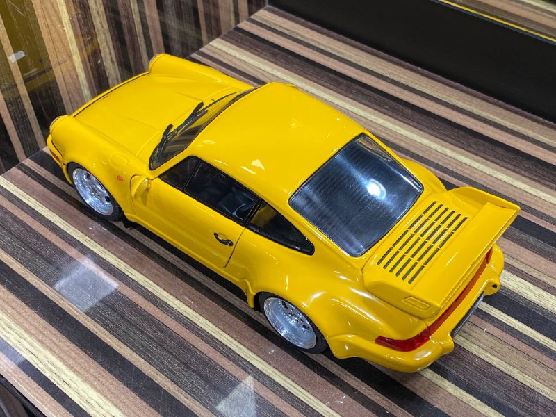 Porsche 911 3.8 RS Solido