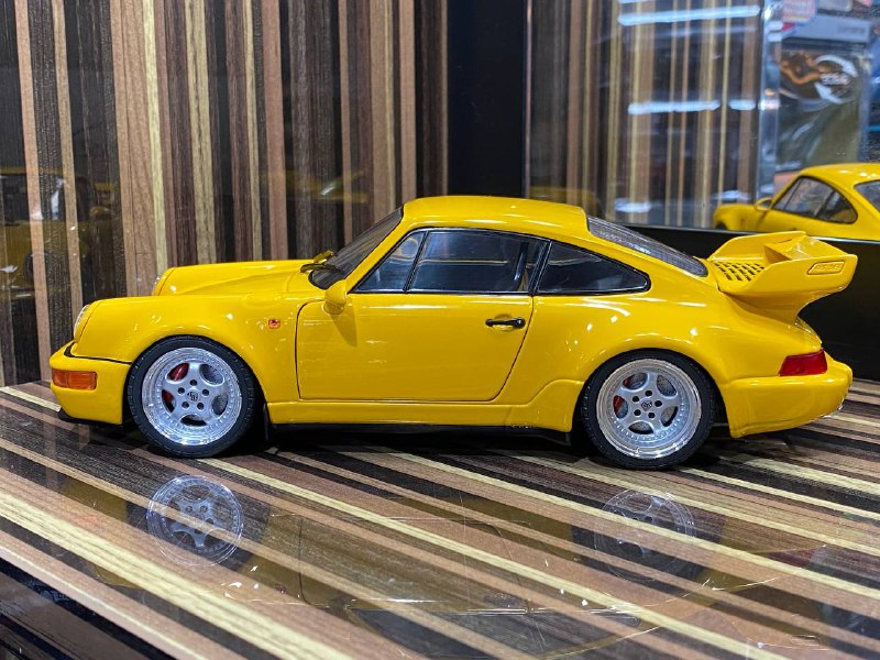 Porsche 911 3.8 RS Solido