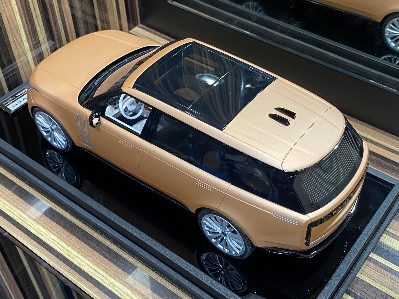 Land Rover Range Rover MotorHelix